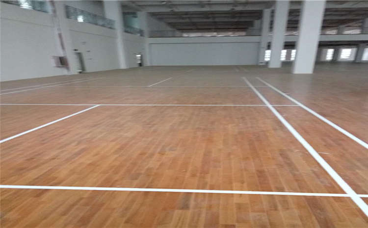 22mm厚風雨操場木地板造價是的多少？