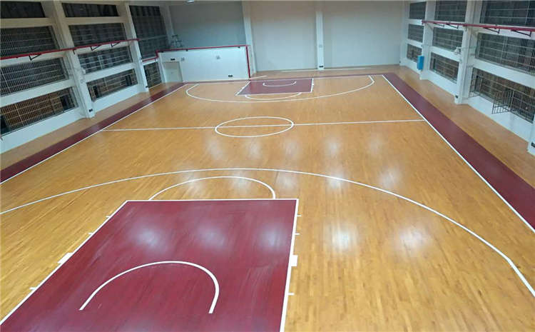 松木籃球館木地板多少錢一平米？