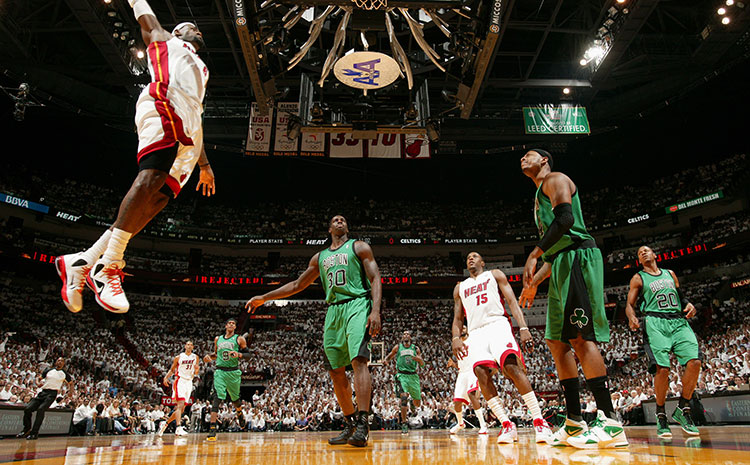 專業(yè)的體育館木地板一般多少錢？