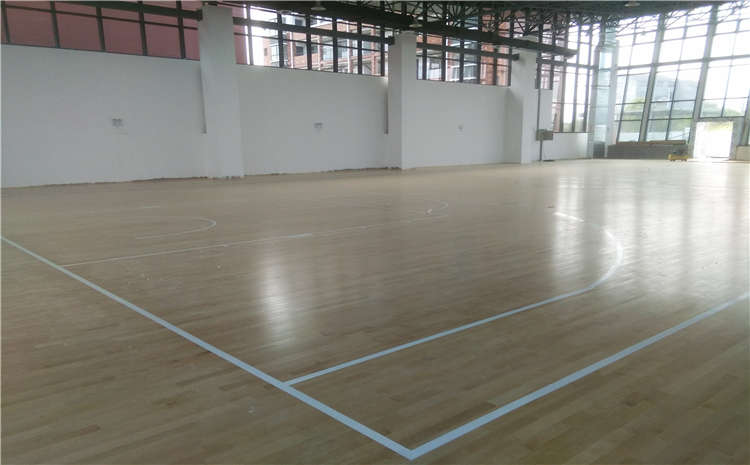 學校體育館實木地板**是多少錢？