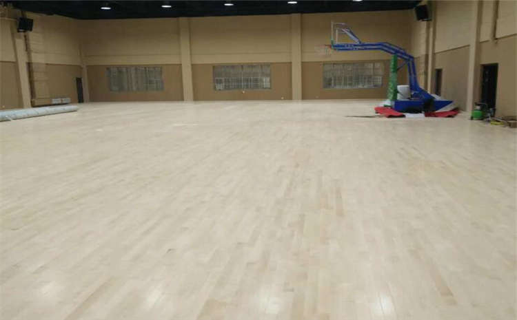 楓樺木NBA籃球場(chǎng)木地板哪個(gè)牌子好？